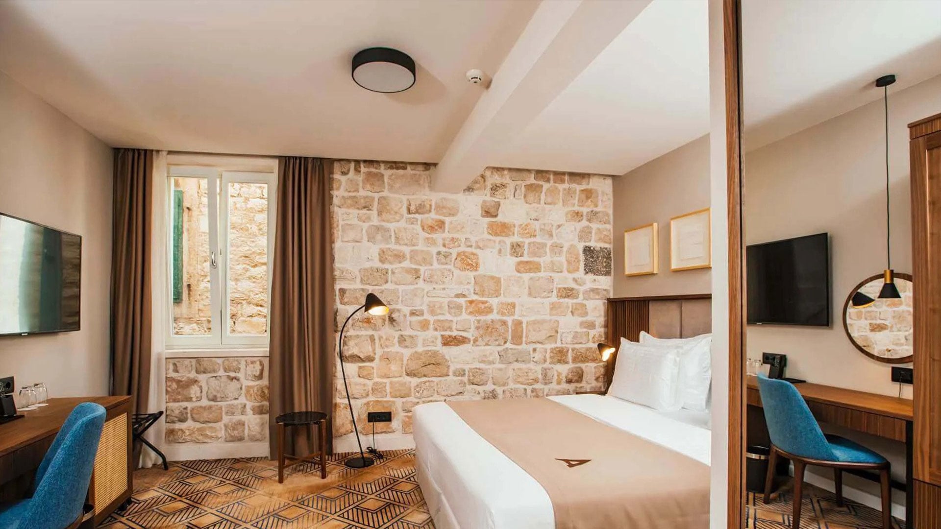 Standard old town room at Armerun Šibenik.