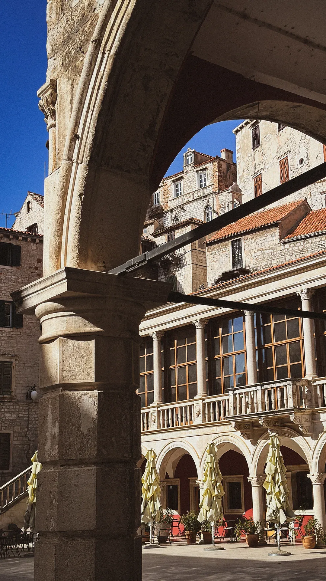 A quiet corner detail inside Palace Divnić.